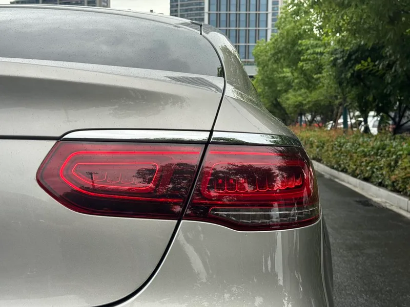 Mercedes-Benz GLC Coupe 2020 GLC 260 4MATIC Coupé SUV extérieur photo 7