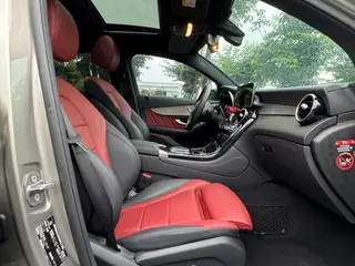 Mercedes-Benz GLC Coupe 2020 GLC 260 4MATIC Coupé SUV intérieur photo 16