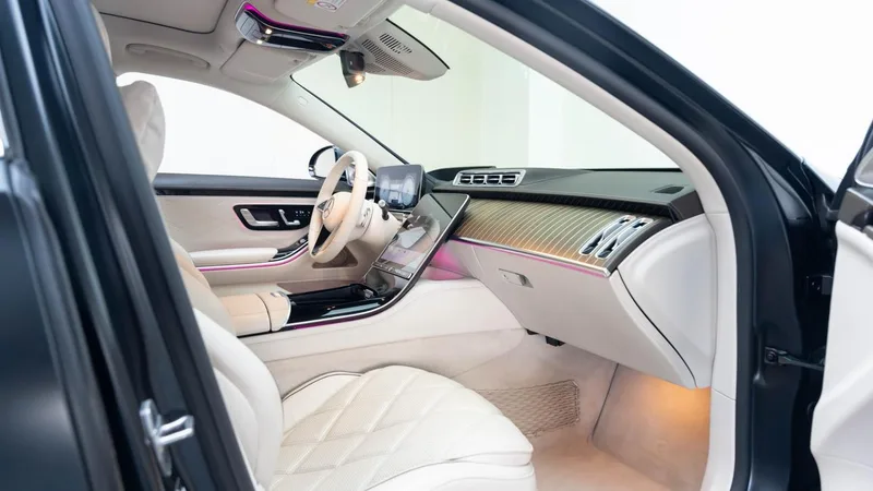 Mercedes-Benz Mercedes-Maybach S-Class 2023 S 680 4MATIC Haute Voiture Alto límite interior foto 12