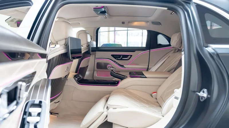 Mercedes-Benz Mercedes-Maybach S-Class 2023 S 680 4MATIC Haute Voiture Alto límite interior foto 16