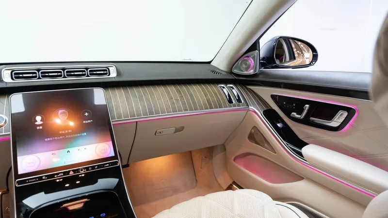 Mercedes-Benz Mercedes-Maybach S-Class 2023 S 680 4MATIC Haute Voiture Alto límite interior foto 20
