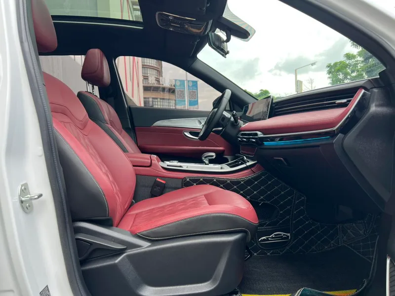 Jetour X70 PLUS 2023 1.6T DCT Strong person 5 seat interior photo 18