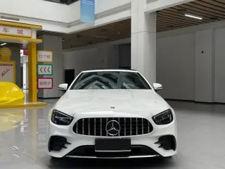 Mercedes-Benz E-Class (Imported) 2023 E 260 Convertible Coupe exterior photo 3