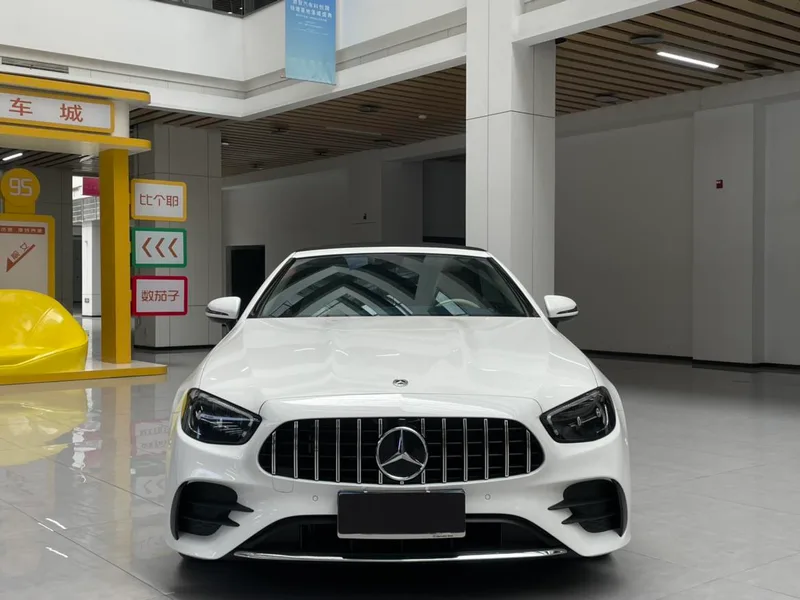 Mercedes-Benz E-Class (Imported) 2023 E 260 Convertible Coupe exterior photo 3
