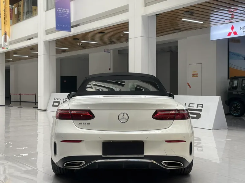 Mercedes-Benz E-Class (Imported) 2023 E 260 Convertible Coupe exterior photo 6