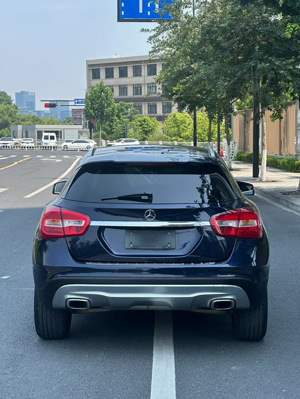Mercedes-Benz GLA 2016 GLA 200 Type dynamique extérieur photo 5