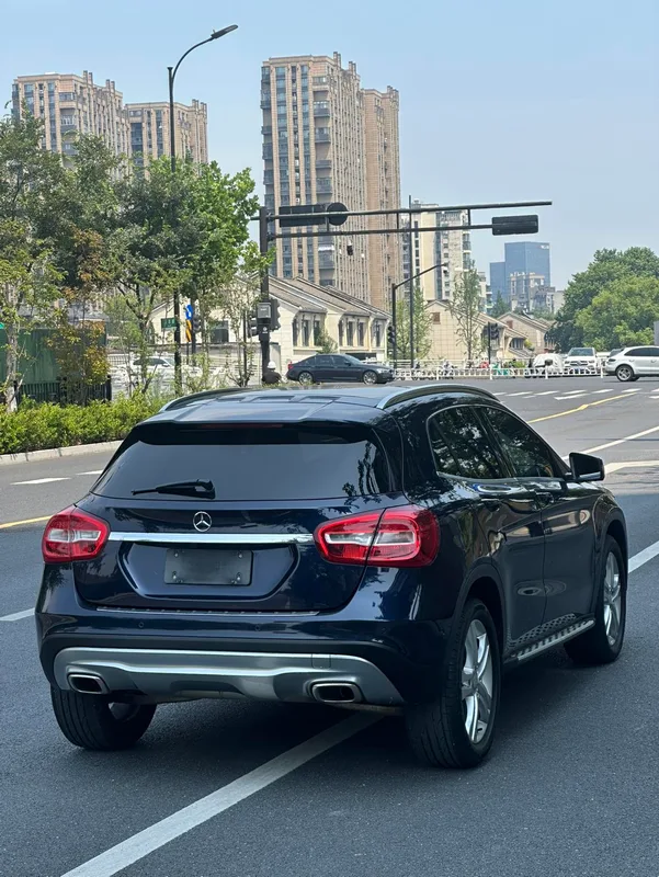 Mercedes-Benz GLA 2016 GLA 200 Type dynamique extérieur photo 6