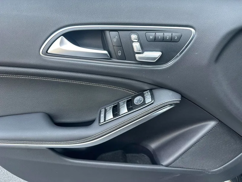 Mercedes-Benz GLA 2016 GLA 200 Type dynamique extérieur photo 9
