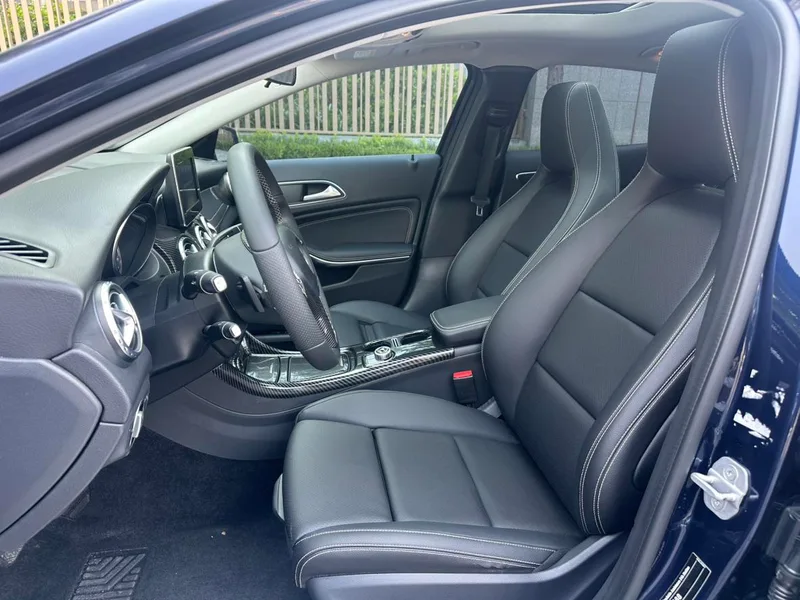Mercedes-Benz GLA 2016 GLA 200 Type dynamique intérieur photo 12