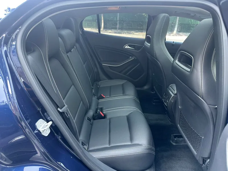 Mercedes-Benz GLA 2016 GLA 200 Type dynamique intérieur photo 17