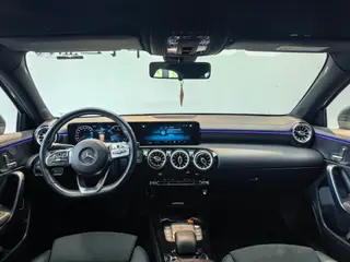 Mercedes-Benz A-Class 2021 A 200 L Edición de moda de coche deportivo interior foto 11