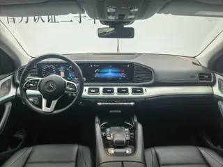 Mercedes-Benz GLE Coupe 2022 GLE 350 4MATIC coupe SUV Fashionable interior photo 10