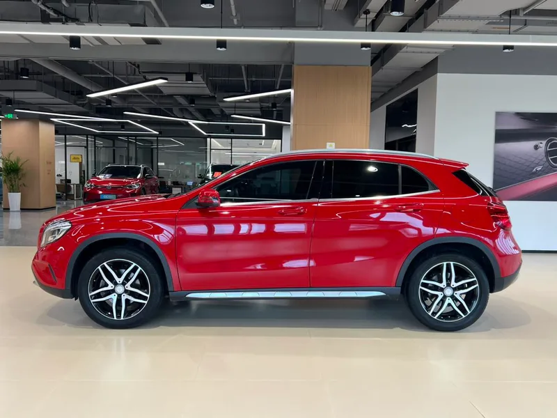 Mercedes-Benz GLA 2016 GLA 200 Fashionable exterior photo 3
