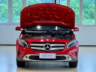Mercedes-Benz GLA 2016 GLA 200 Fashionable interior photo 15
