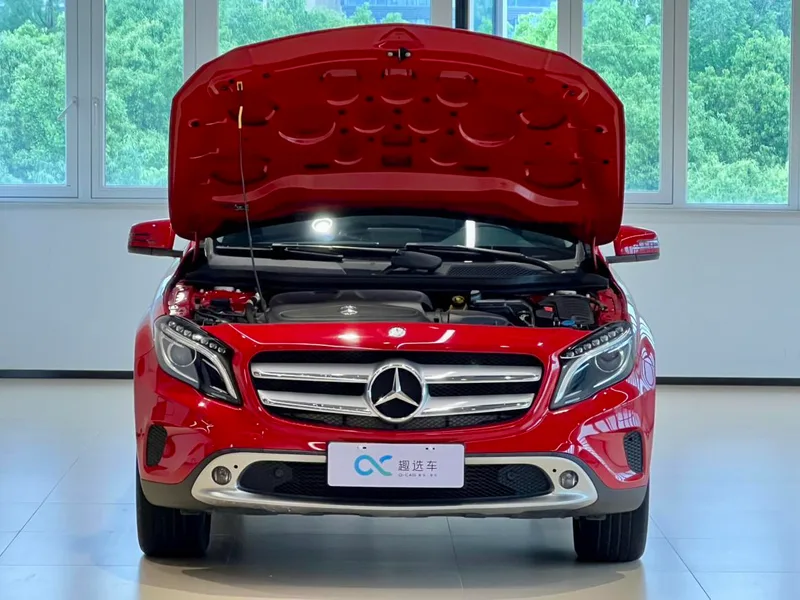Mercedes-Benz GLA 2016 GLA 200 Fashionable interior photo 15