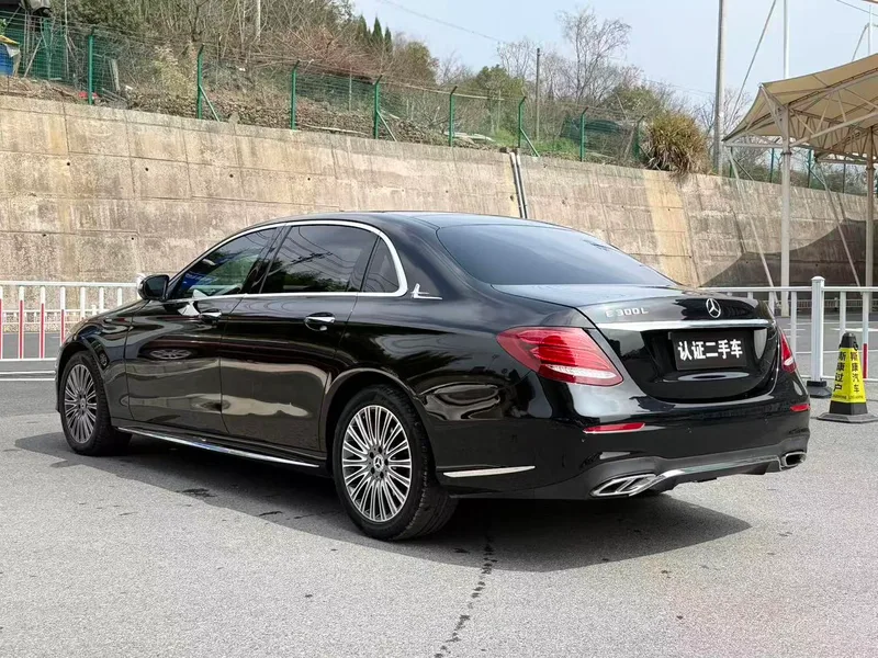Mercedes-Benz E-Class 2020 Reforma E 300 L Estilo de moda exterior foto 6