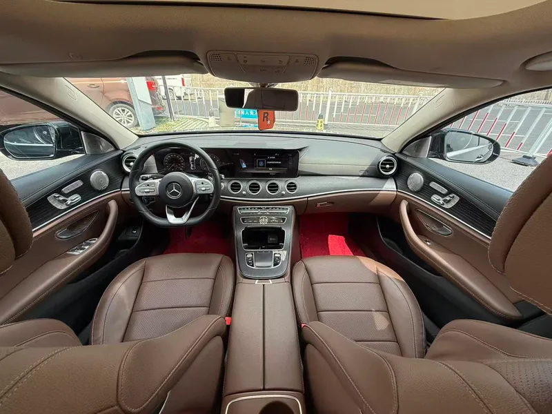 Mercedes-Benz E-Class 2020 Reforma E 300 L Estilo de moda interior foto 10