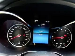 Mercedes-Benz C-Class 2019 C 180 L Mode version sport intérieur photo 8