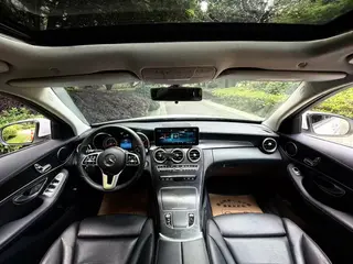 Mercedes-Benz C-Class 2019 C 180 L Mode version sport intérieur photo 10