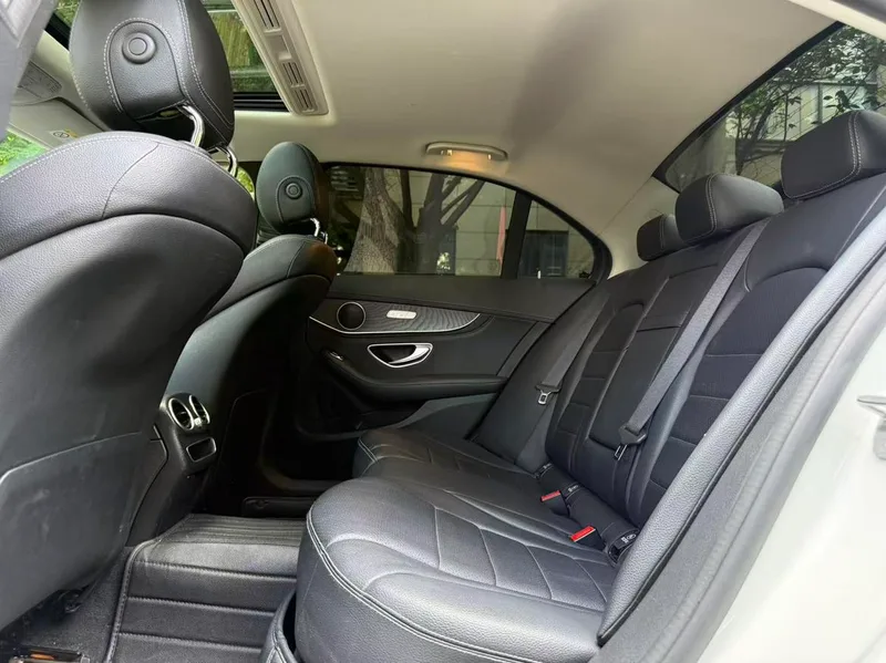 Mercedes-Benz C-Class 2019 C 180 L Mode version sport intérieur photo 13