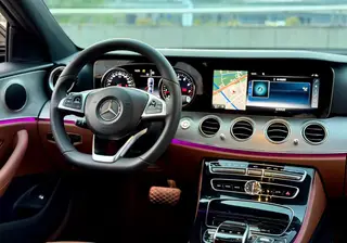 Mercedes-Benz E-Class 2017 E 200 Deporte 4MATIC interior foto 7