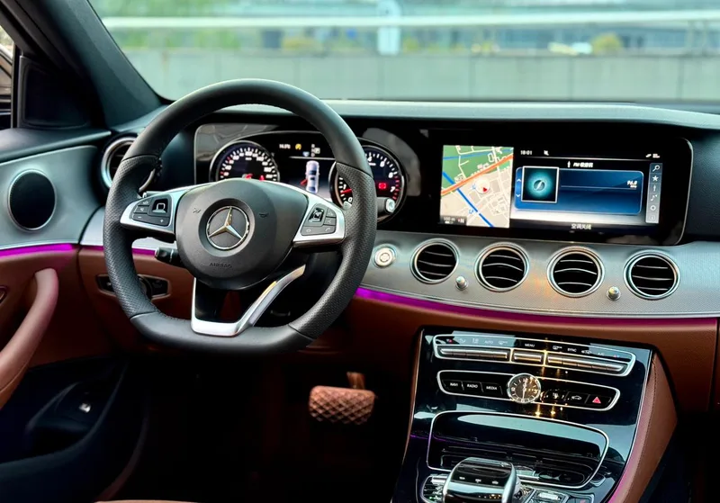 Mercedes-Benz E-Class 2017 E 200 Deporte 4MATIC interior foto 7
