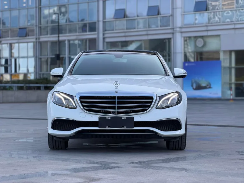 Mercedes-Benz E-Class 2020 E 300 L Люксовый экстерьер фото 2