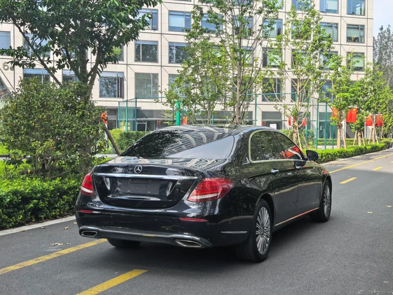 Mercedes-Benz E-Class 2018 Restyling E 200 L exterior photo 4