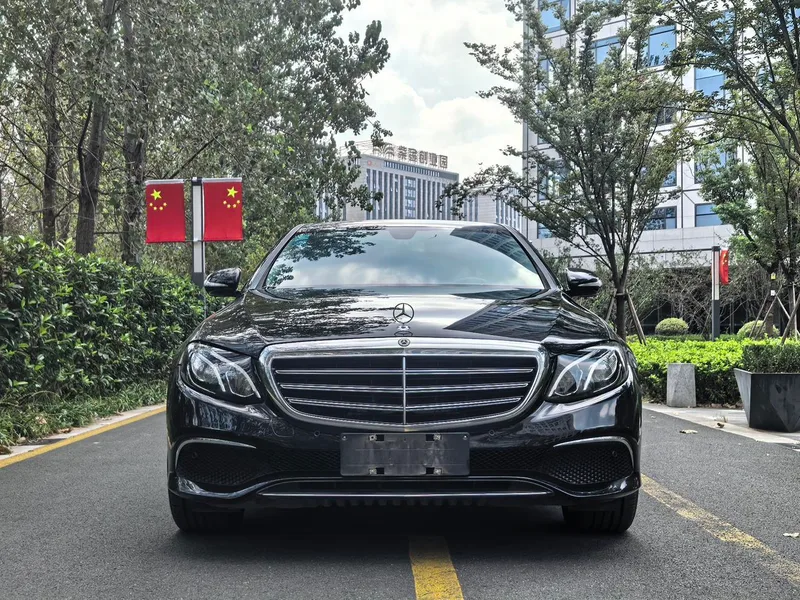 Mercedes-Benz E-Class 2018 Restyling E 200 L interior photo 8