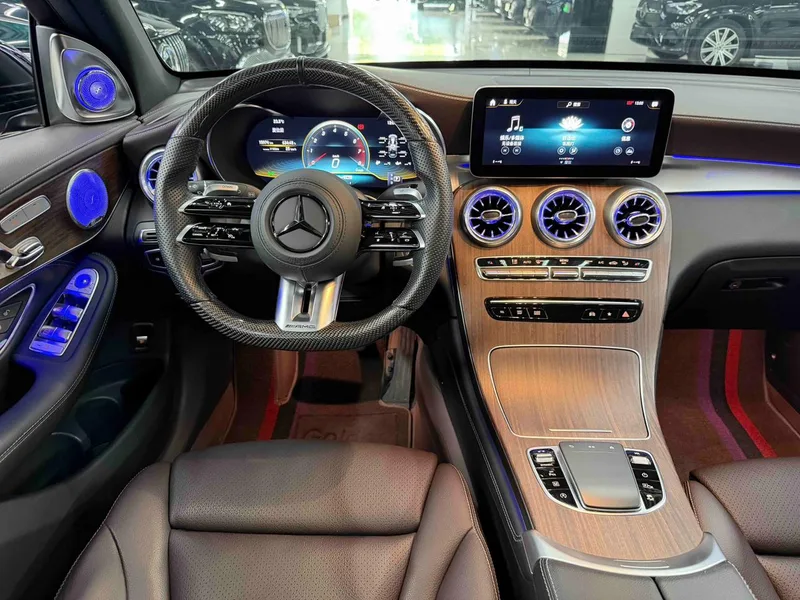 Mercedes-Benz GLC 2020 GLC 300 L 4MATIC Type de luxe intérieur photo 7