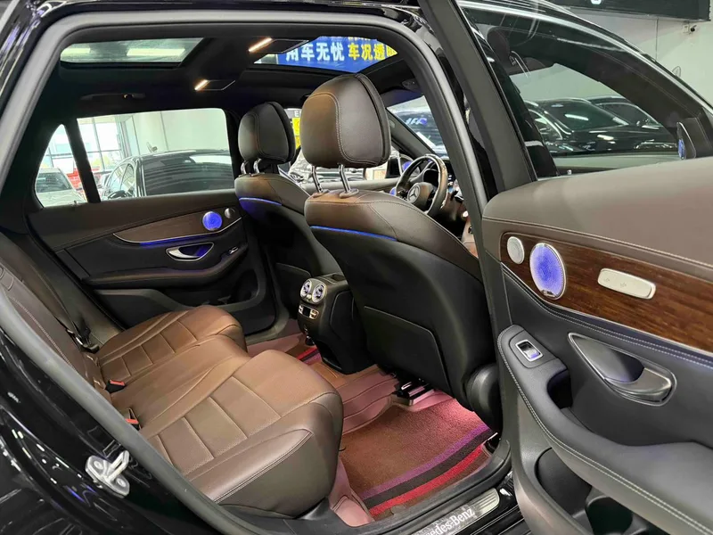Mercedes-Benz GLC 2020 GLC 300 L 4MATIC Type de luxe intérieur photo 8