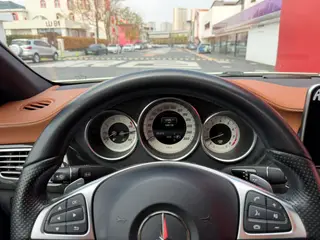 Mercedes-Benz CLS 2017 CLS 260 Versión Yi Cai interior foto 7