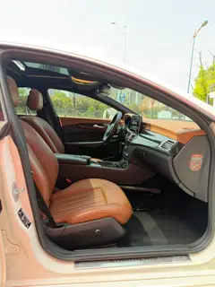 Mercedes-Benz CLS 2017 CLS 260 Versión Yi Cai interior foto 10