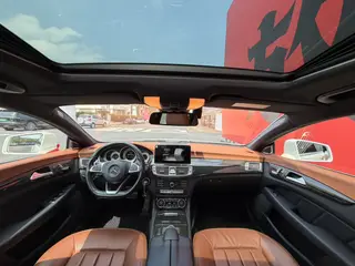 Mercedes-Benz CLS 2017 CLS 260 Versión Yi Cai interior foto 12
