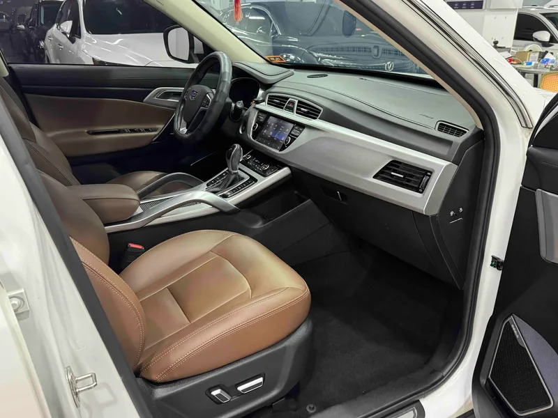 Geely Boyue 2016 1.8TD Automatic four-wheel drive smart model interior photo 14