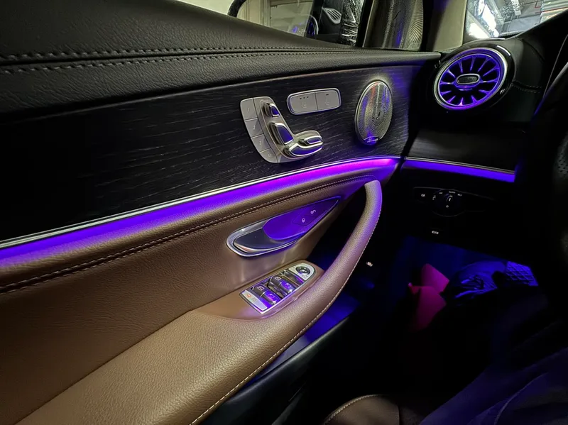 Mercedes-Benz E-Class 2020 Restyling E 300 L Sports fashion type interior photo 14