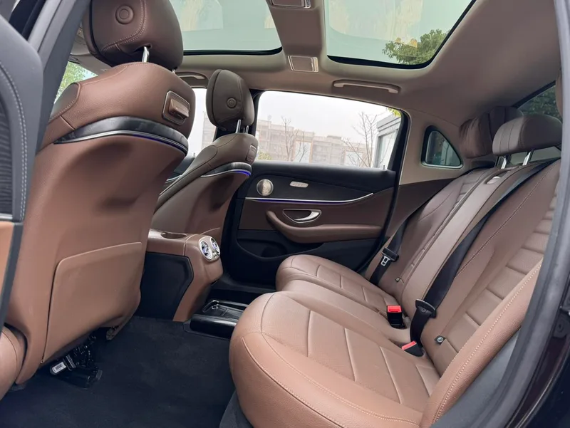 Mercedes-Benz E-Class 2020 Restyling E 300 L Sports fashion type interior photo 18