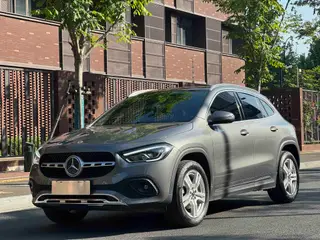 Mercedes-Benz GLA 2022 Deuxième lifting GLA 200 extérieur photo 1