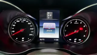 Mercedes-Benz GLC 2019 GLC 260 L 4MATIC De lujo interior foto 10
