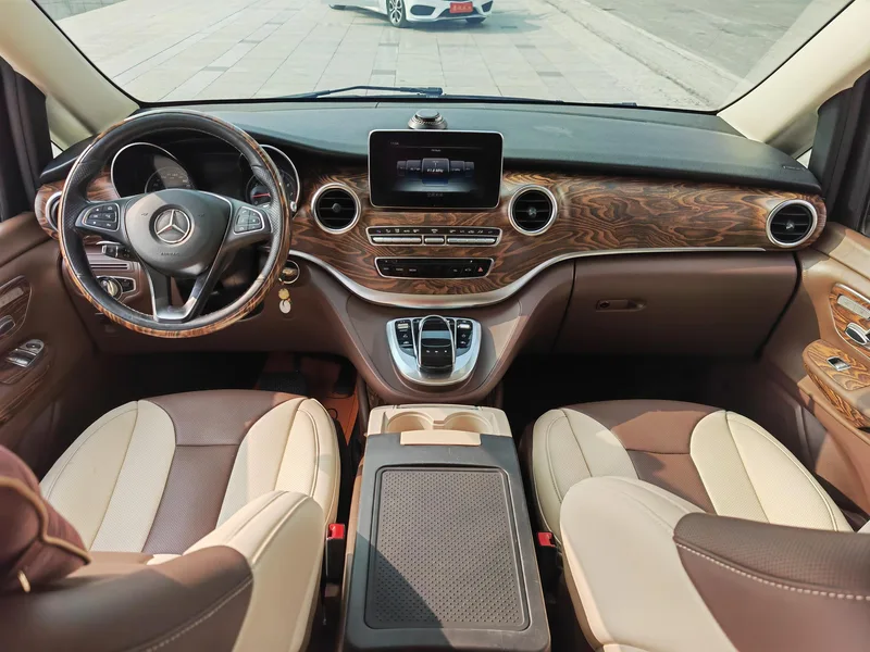 Mercedes-Benz V-Class 2018 V 260 Pilot Edition Country VI exterior photo 9