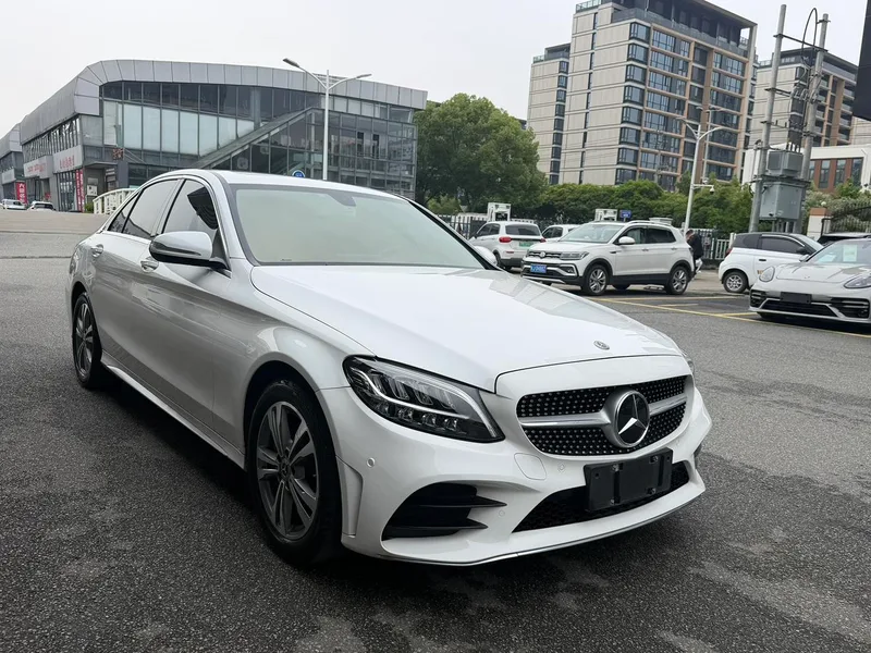 Mercedes-Benz C-Class 2020 C 200 L Fashion Sports Edition exterior photo 3