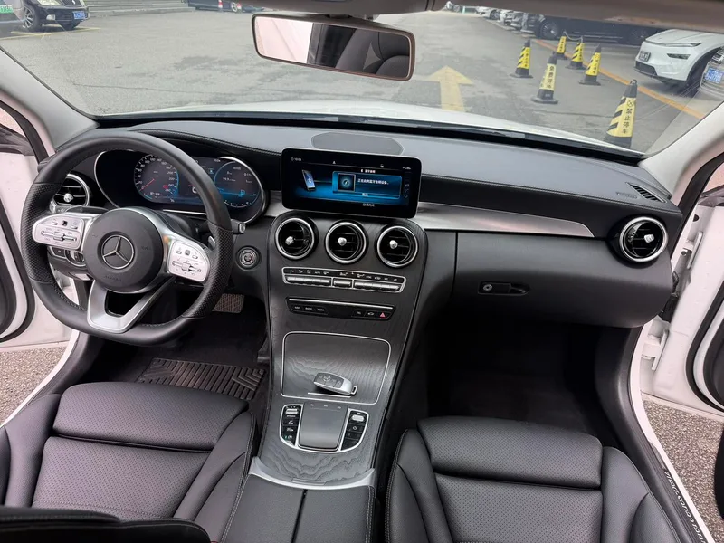 Mercedes-Benz C-Class 2020 C 200 L Fashion Sports Edition interior photo 6