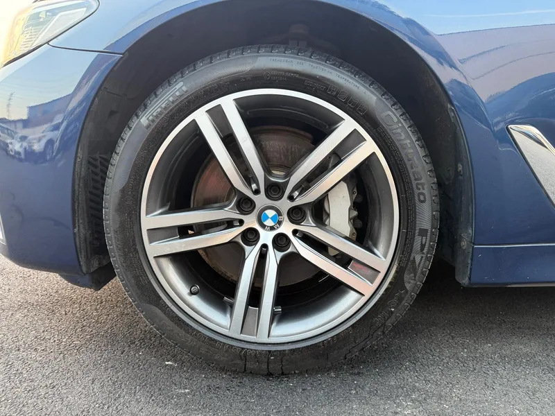 BMW 5 Series 2022 Reforma 530Li Líder Traje de lujo exterior foto 10