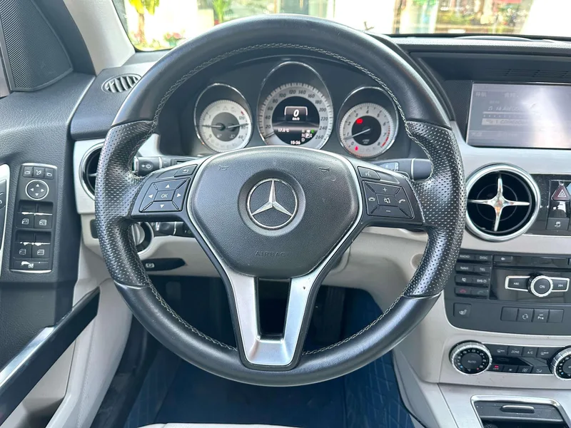 Mercedes-Benz GLK-Class 2013 GLK 300 4MATIC Dinámico exterior foto 8