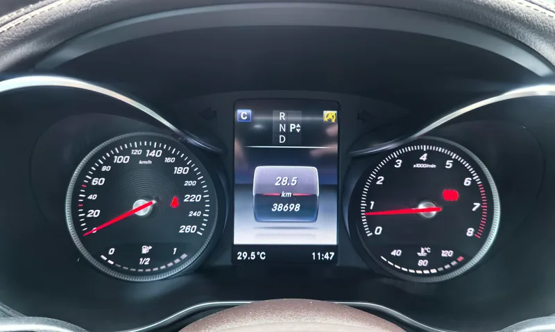 Mercedes-Benz GLC 2017 GLC 200 4MATIC interior photo 15