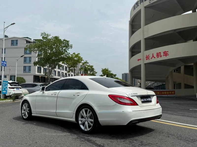 Mercedes-Benz CLS 2012 CLS 300 CGI interior photo 12