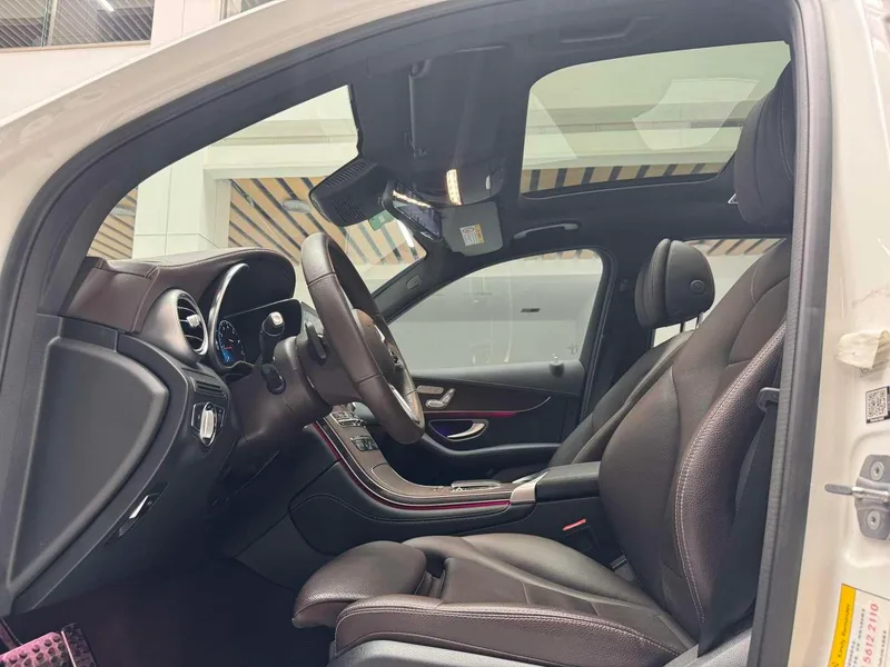 Mercedes-Benz GLC 2021 GLC 300 L 4MATIC Dynamic interior photo 11