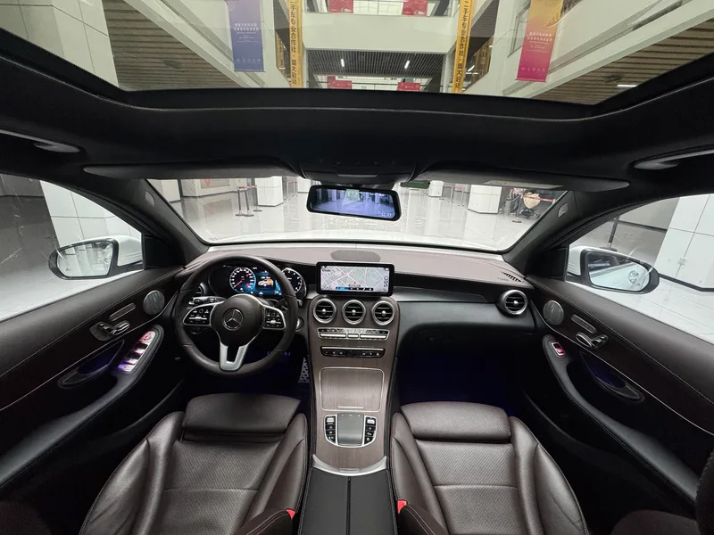 Mercedes-Benz GLC 2021 GLC 300 L 4MATIC Dynamic interior photo 13