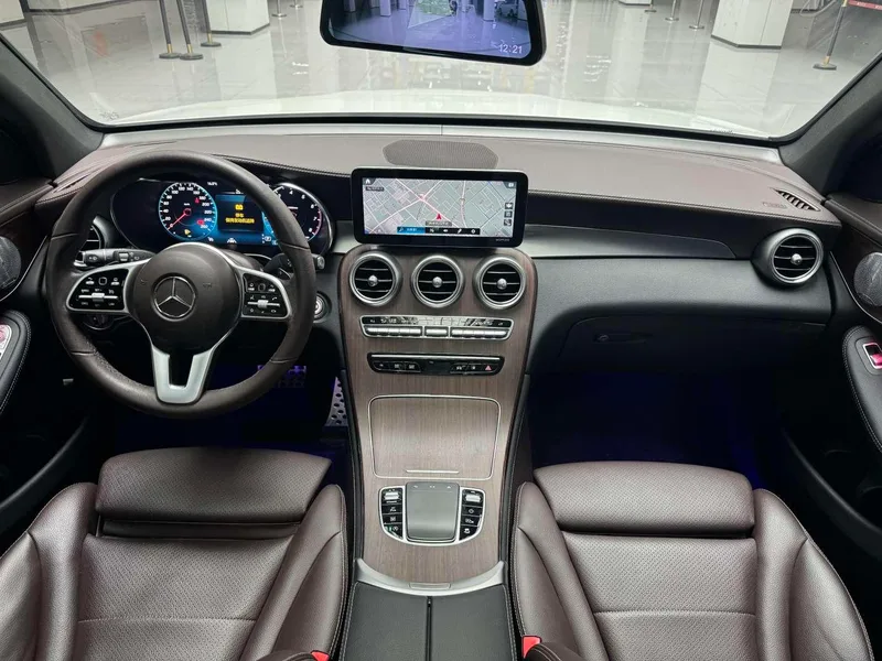Mercedes-Benz GLC 2021 GLC 300 L 4MATIC Dynamic interior photo 14