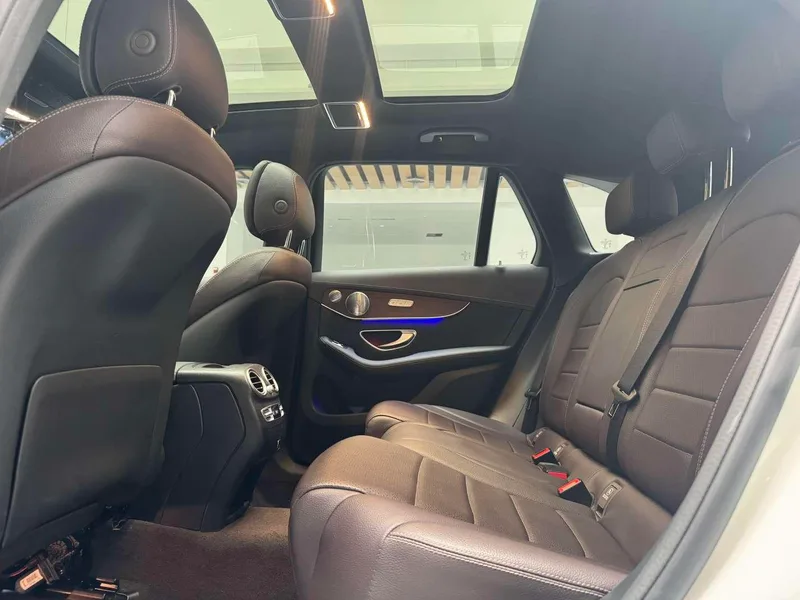 Mercedes-Benz GLC 2021 GLC 300 L 4MATIC Dynamic interior photo 16